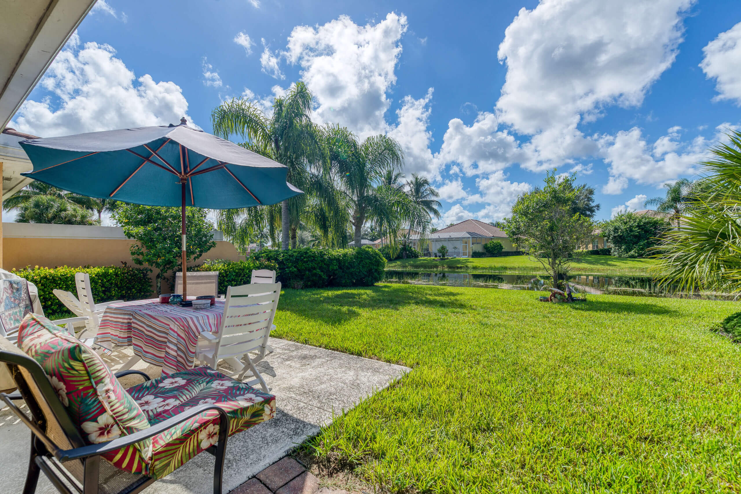 Transitioning Your Lawn
Patio setting with backyard and lawn 